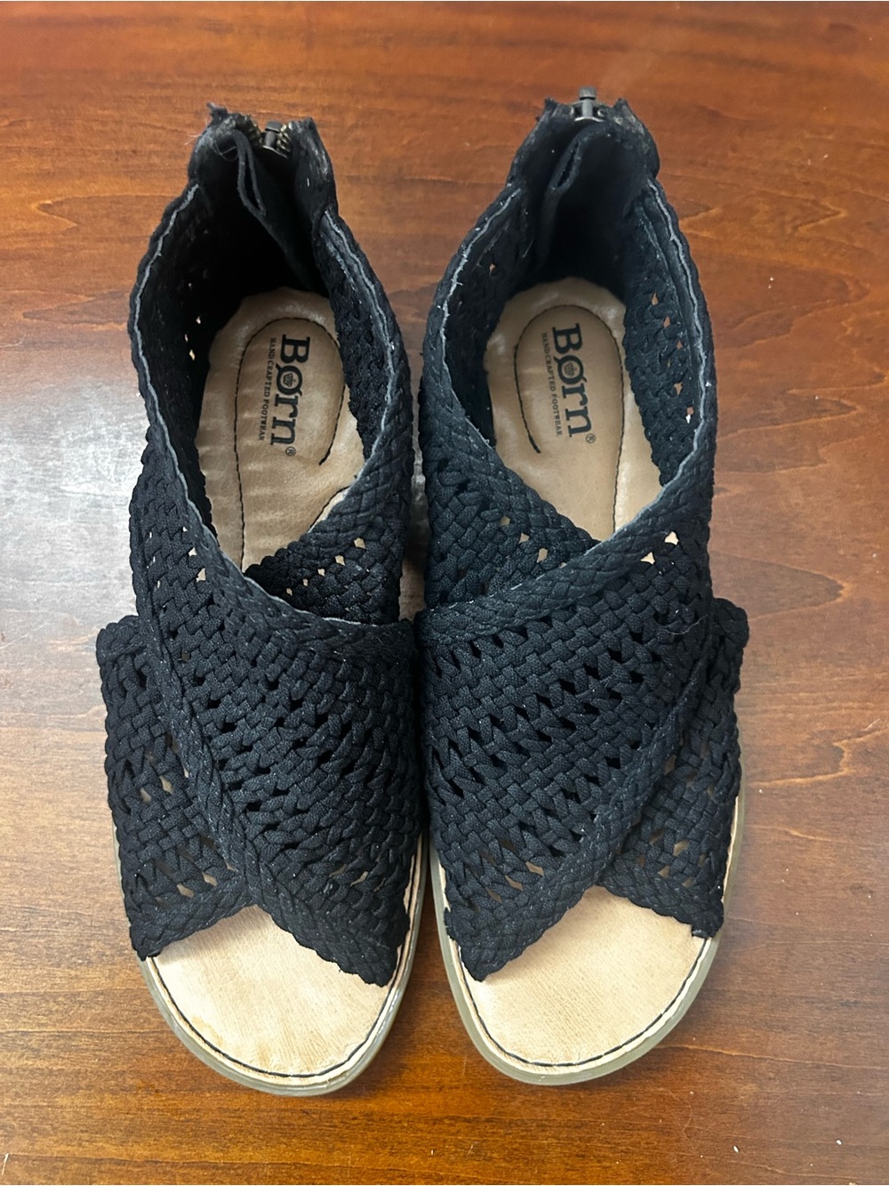 Born Women’s Black Woven Open-Toe Sandals Size 7